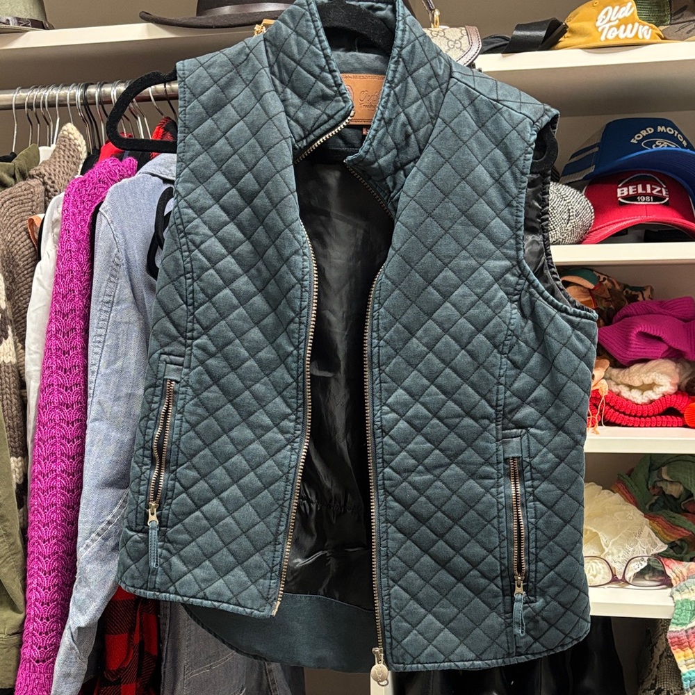 Quilted Women's Vest in Teal